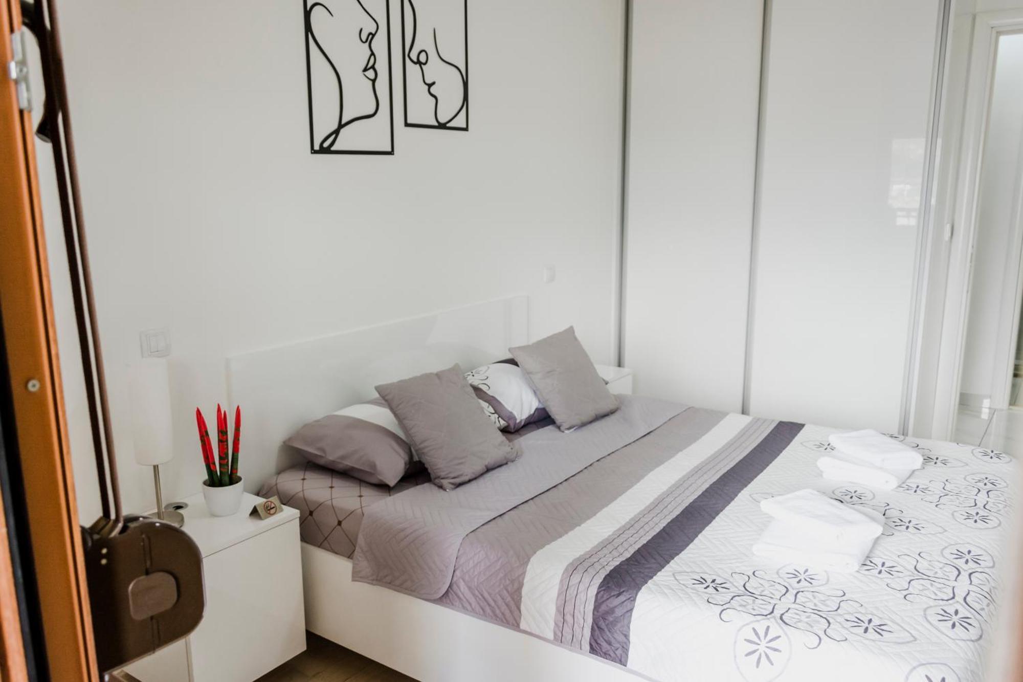 Luka Apartments Flatiron Skopje Luaran gambar